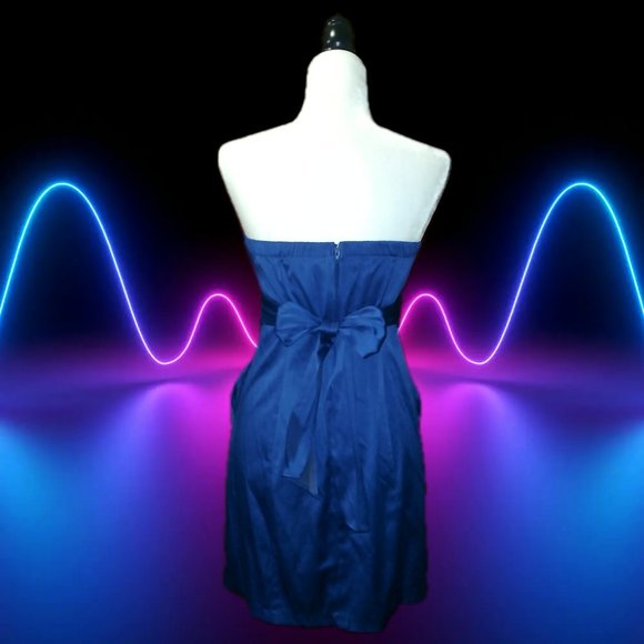 3 Wishes Women's Royal Blue Sweetheart Dress with Pockets and Padded Bust - Picture 2 of 2